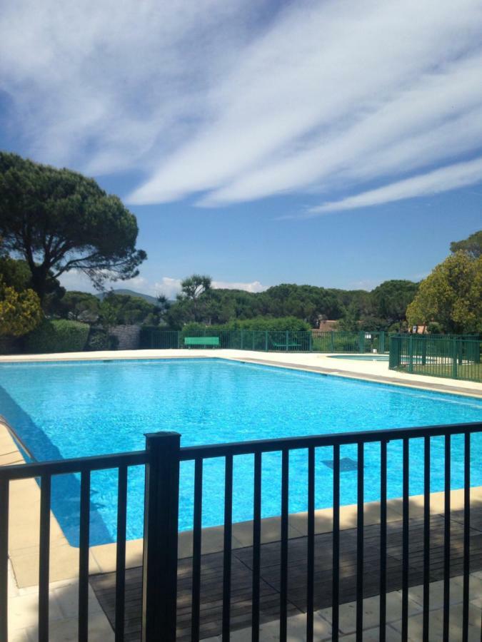 Agreable Studio Proche Sttropez Piscine Et Tennis Gassin Luaran gambar